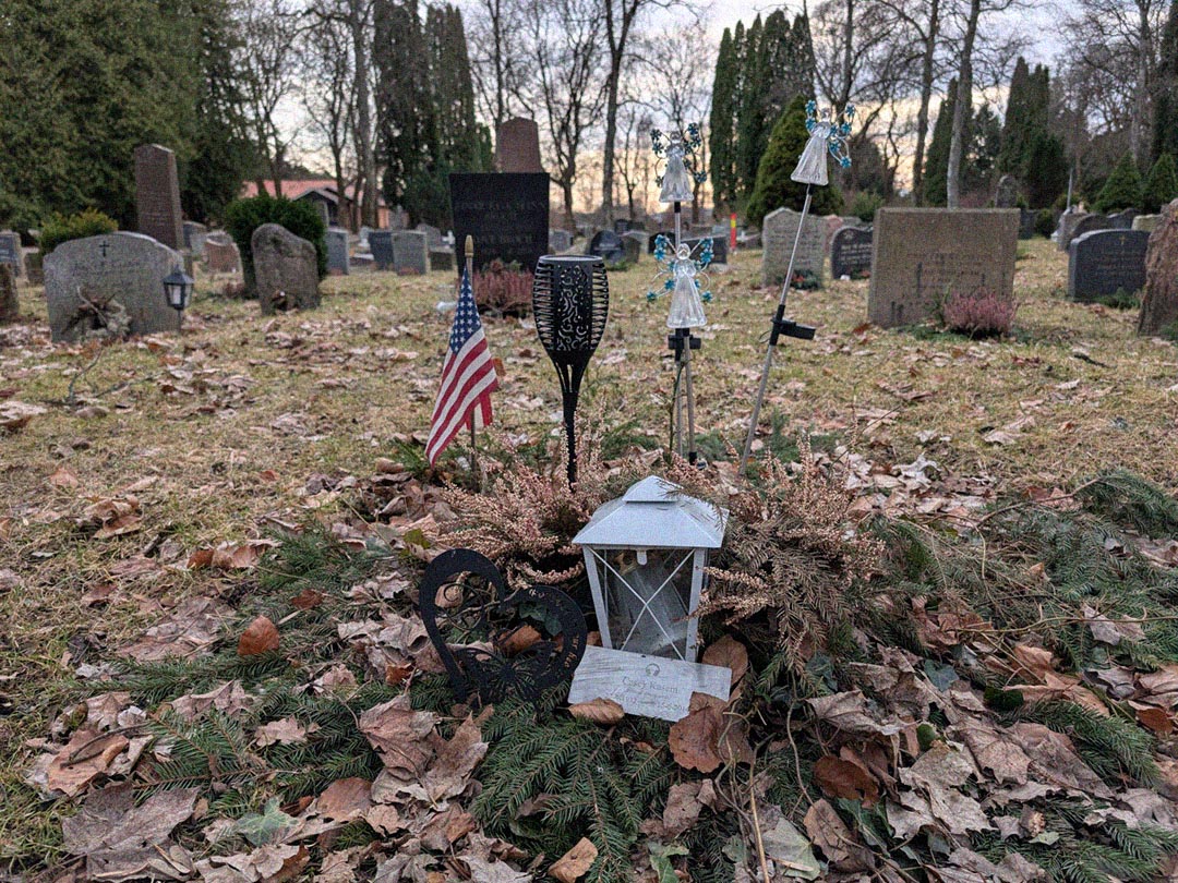 The Hidden Grave of Casey Kasem gallery image 4