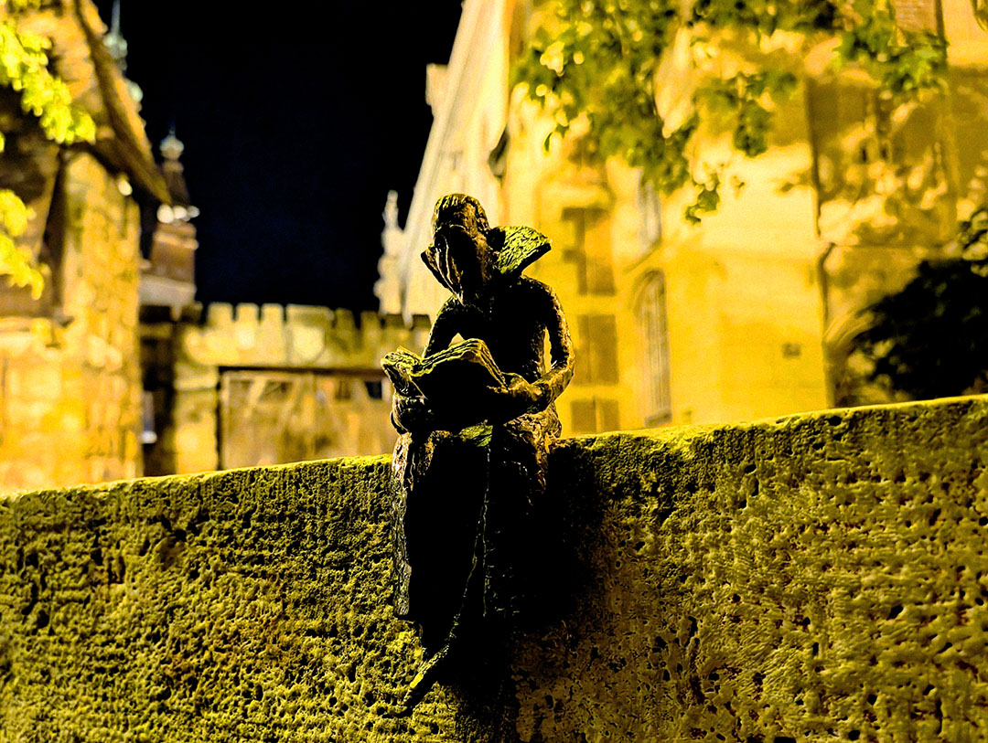 Dracula Mini-Statue