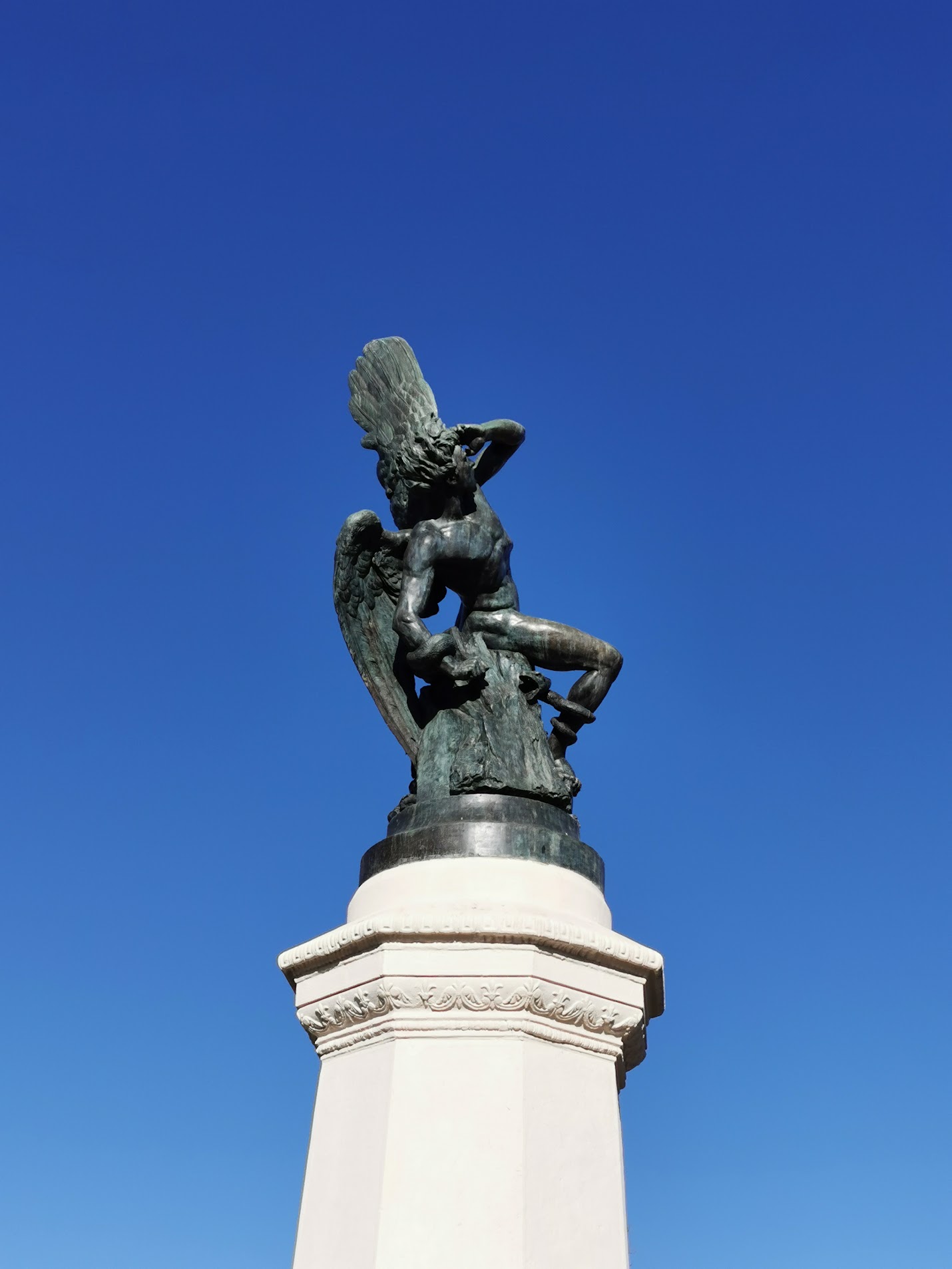 The Fallen Angel Statue gallery image 4
