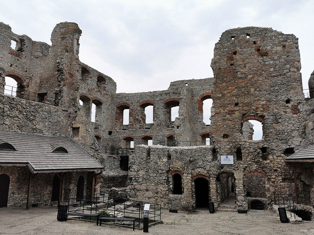 Ogrodzieniec Castle gallery image 6