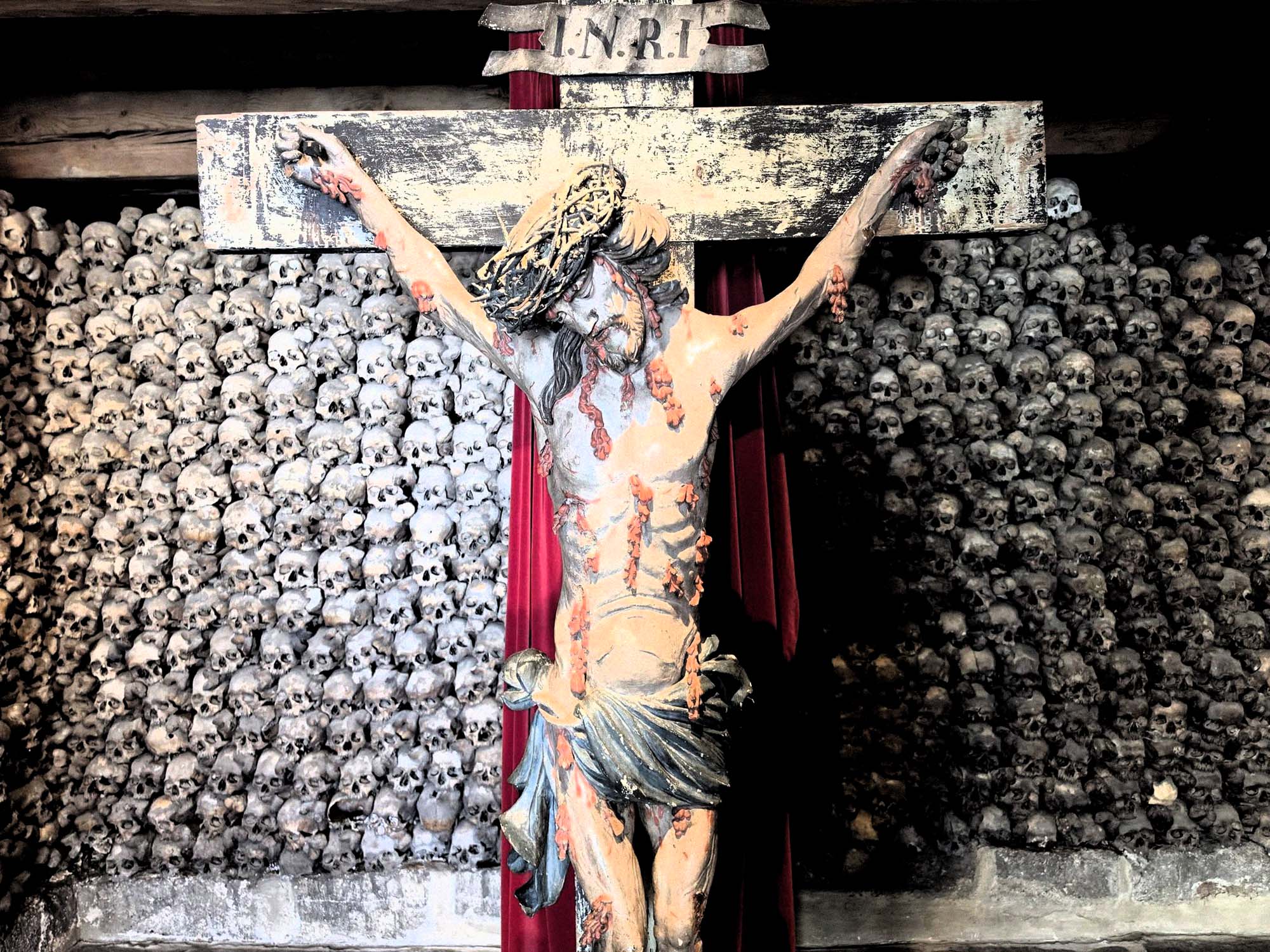 Ossuary Leuk