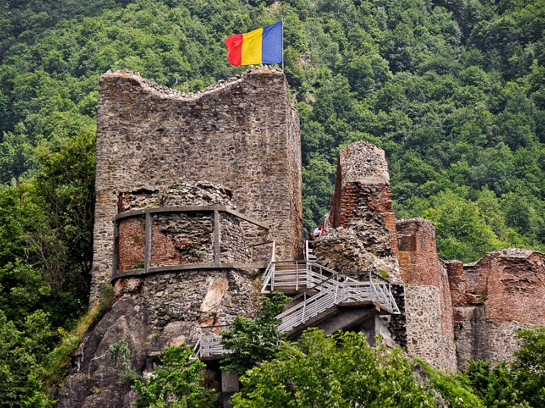 Poenari Castle – The Real Dracula’s Fortress