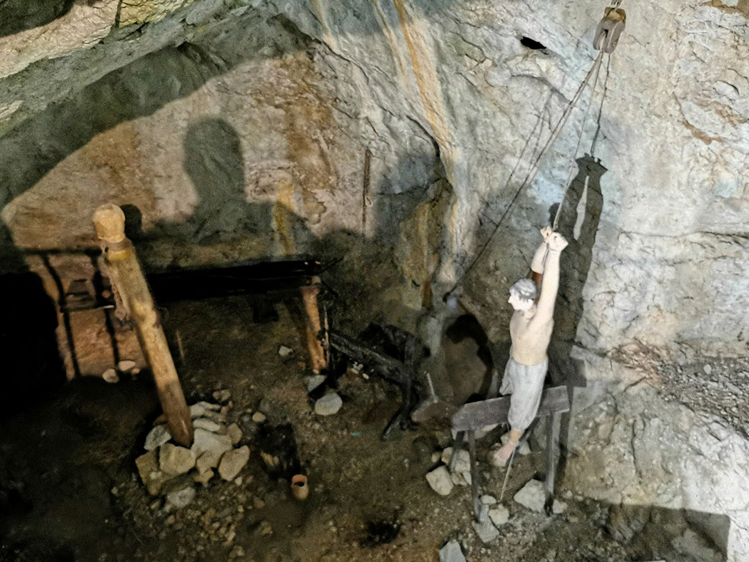Predjama Castle gallery image 3